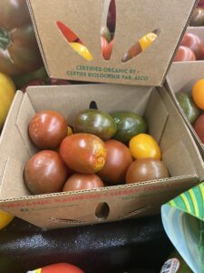 beautifully delisious heirloom tomatoes